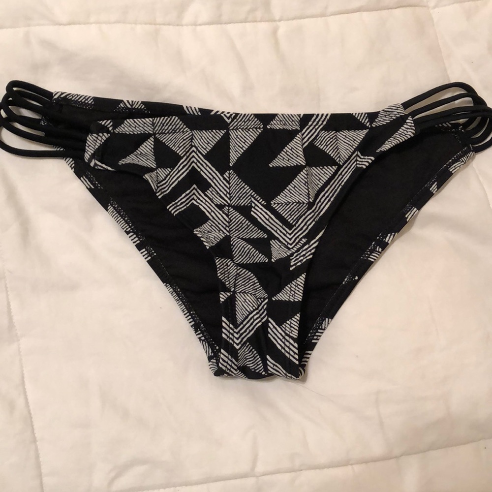 Hula Honey cheeky bikini bottoms